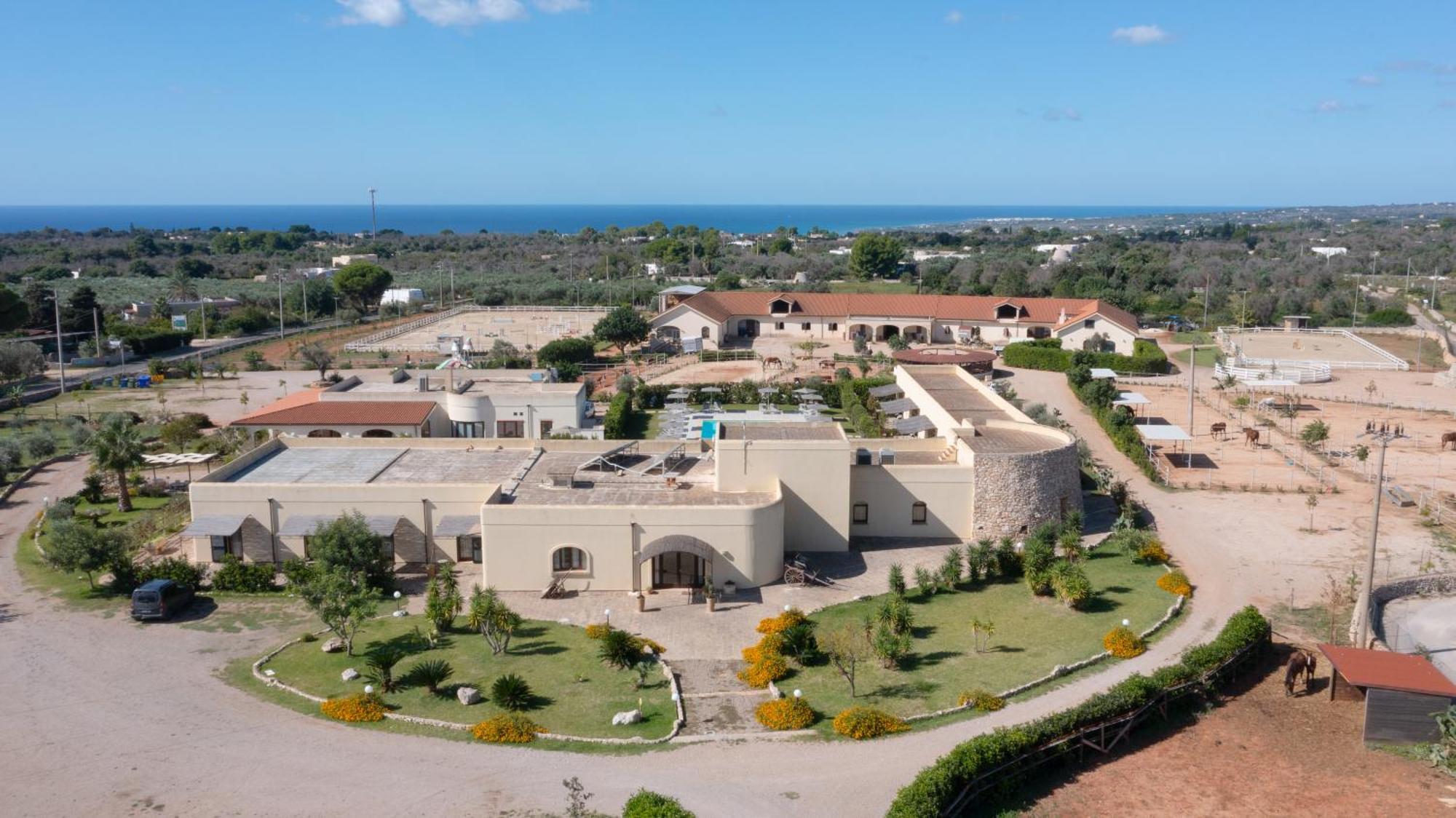 Delle Rose, Hotel & Restaurant Torre Vado Exterior photo